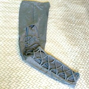 3/$15🔴LAST CHANCE🔴Gray Open Sides Leggings